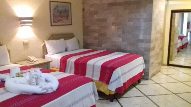 غرفة قياسية بسريرين مزدوجين، Hotel Ambassador Merida 9/10