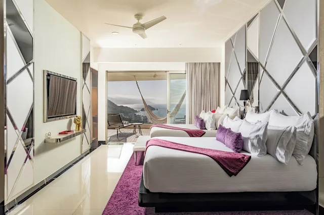 2 Bedrooms, Master, Suite, 1 King and 2 Double Beds, South Wing، Hotel Mousai Puerto Vallarta Adults Only 1/9
