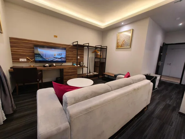غرفة بسرير كينج بجاكوزي، Asiatic Hotel 5/9