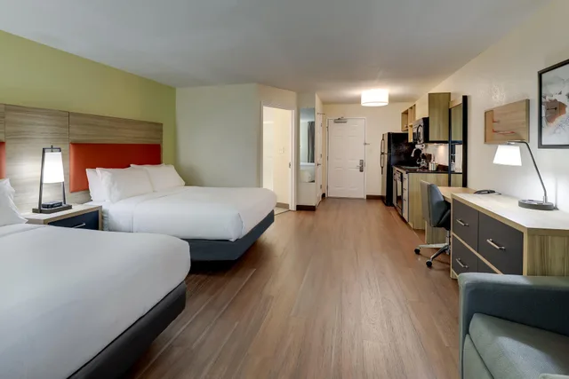 استوديو بسريرين كوين، Candlewood Suites Lexington 4/10