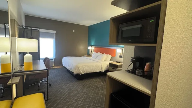 غرفة بسرير كينج، Comfort Inn & Suites Clemson - University Area 7/10