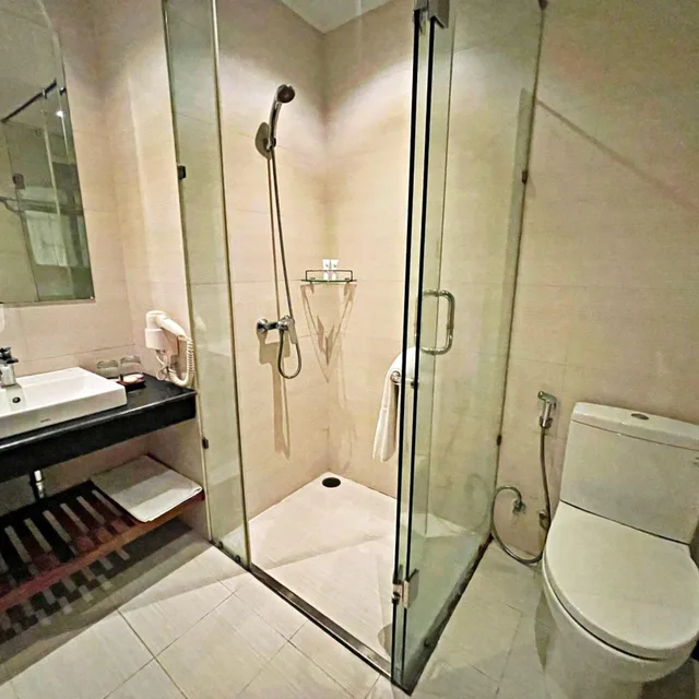 غرفة بسرير كينج بإطلالة على المسبح، Sokha Palace Siem Reap Hotel 6/9