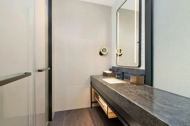 Super, Guest Room, King Bed, Bay View، Four Points by Sheraton Shenzhen Bay 6/6