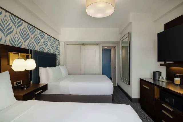 غرفة بسريرين مزدوجين، Courtyard by Marriott San Francisco Union Square 3/7