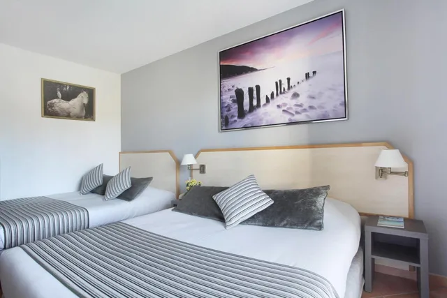 غرفة كلوب ثلاثية بشرفة، Le Rodin Hotel 1/1
