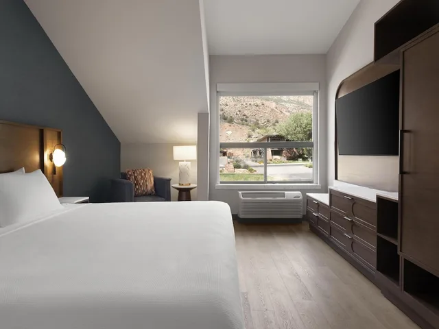 جناح بسرير كينج بغرفة نوم واحدة مع أريكة لذوي الإعاقة، Hyatt Place Springdale/Zion National Park 1/3