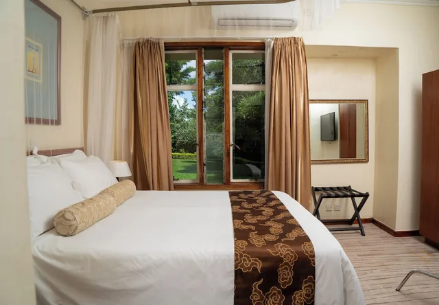 غرفة سوبيريور بسرير مزدوج، SUNBIRD MZUZU 3/6