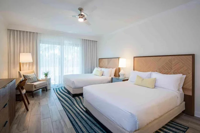 غرفة بسرير كوين، Hawks Cay Resort 1/4