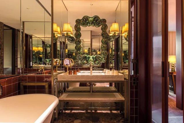 Adjoining, Suite, 2 King Beds, Terrace، Brach Madrid 5/6