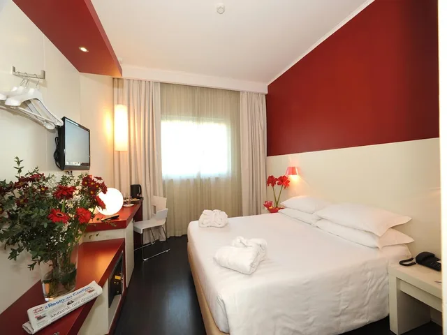 Quality, Double Bed, Quality Hotel Michelino Bologna Fiera 3/10
