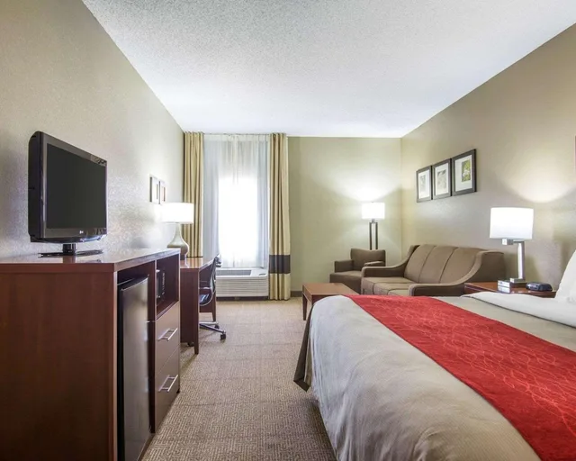 غرفة مفردة بسرير كينج مع أريكة، Spark by Hilton Grain Valley Kansas City 3/5