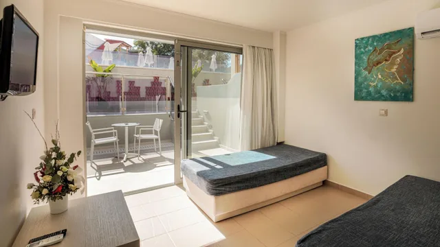 Deluxe, Suite, Shared Pool، Lydia Maris Resort and Spa 2/5