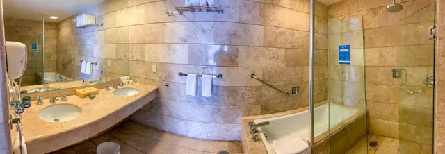 Suite, King Bed, with Pool، Camino Real Zaashila Huatulco 4/5