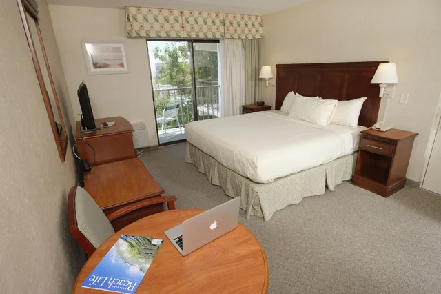 Efficiency, King Bed, Bay Side، The Bay Resort 5/6