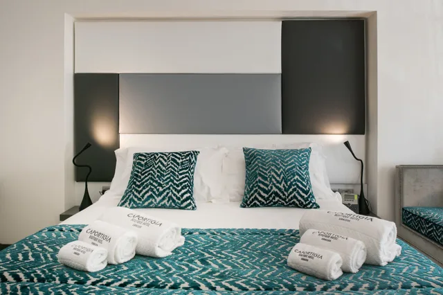 غرفة سوبيريور بسرير كينج بإطلالة على المدينة، Caportigia Boutique Hotel 1/4