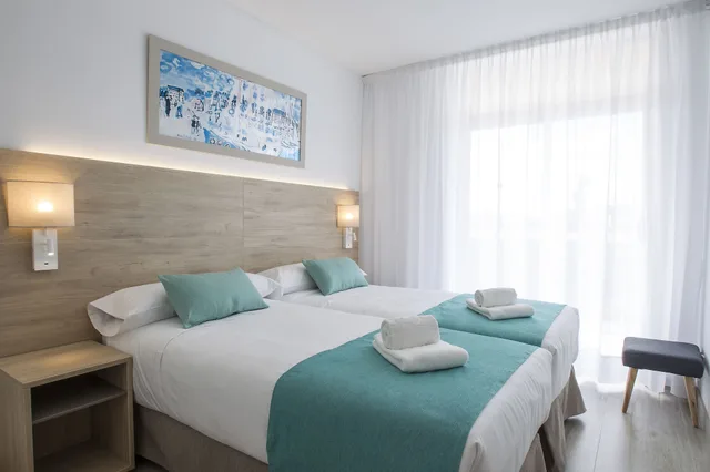 شقة عائلية بسريرين منفصلين بغرفة نوم واحدة مع سرير سحّاب إضافي مع أريكة، Aparthotel Cye Holiday Centre 2/3