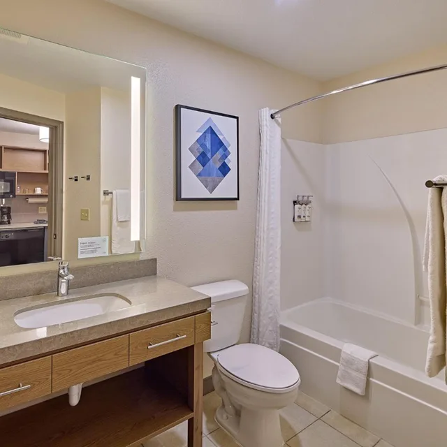 جناح استوديو بسرير كينج وسرير كوين، Candlewood Suites Peoria At Grand Prairie 1/2