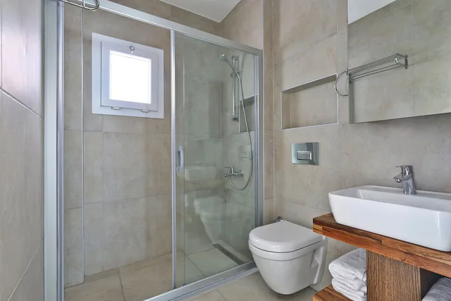 شقة سكنية ديلوكس بسرير كوين وسريرين منفصلين بغرفتي نوم بمطبخ، Lavinya Otel 3/5
