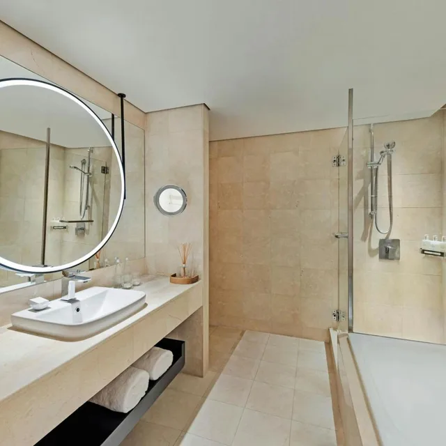 غرفة تنفيذية بسرير مزدوج في طابق مرتفع، JW Marriott Auckland 7/7