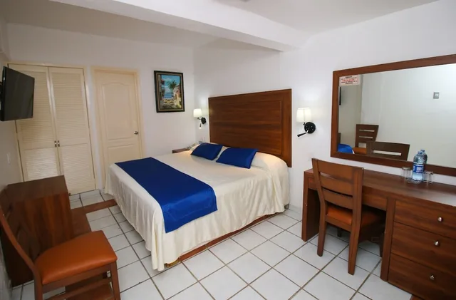 غرفة قياسية بسرير كينج، HOTEL MARBELLA 2/4