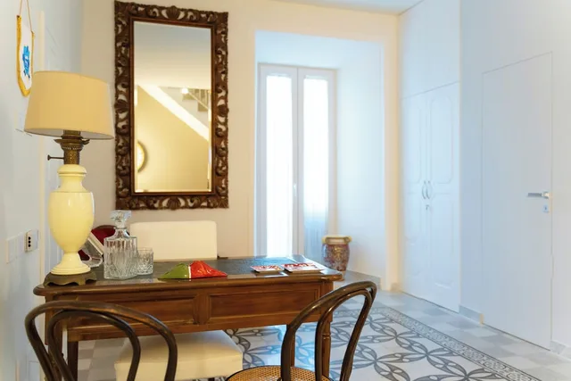Alma Regina Relais، San Lorenzo، نابولي 12/50