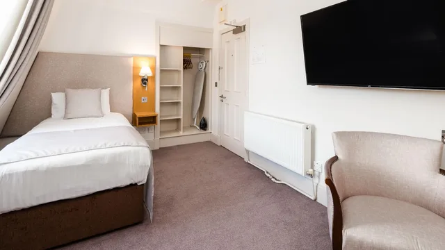 غرفة تنفيذية مفردة، Fishers Hotel 1/5