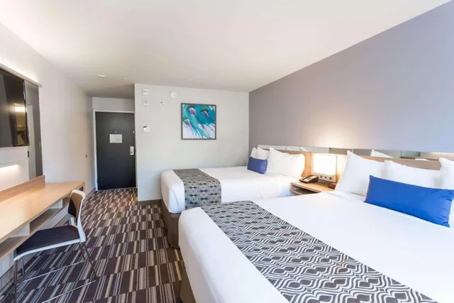 غرفة بسريرين كوين لذوي الإعاقة، Microtel Inn and Suites By Wyndham Ocean City 1/2