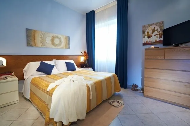 شقة كومفورت بسرير مزدوج وسرير فردي بشرفة بإطلالة جزئية على البحر، Hotel Sirio 1/2