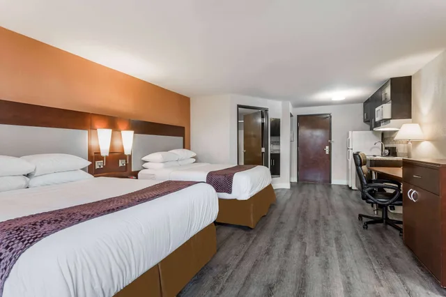 جناح استوديو بسريرين مزدوجين، Days Inn Suites By Wyndham Rocky Mount Golden East 1/4