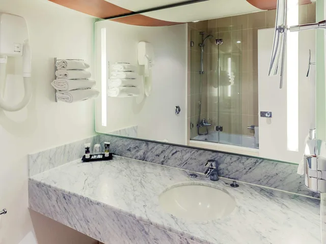 غرفة قياسية بسرير مزدوج بشرفة، MERCURE ORLEANS CENTRE 9/9