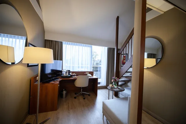 جناح جونيور بسرير كينج، Crowne Plaza Maastricht 2/3
