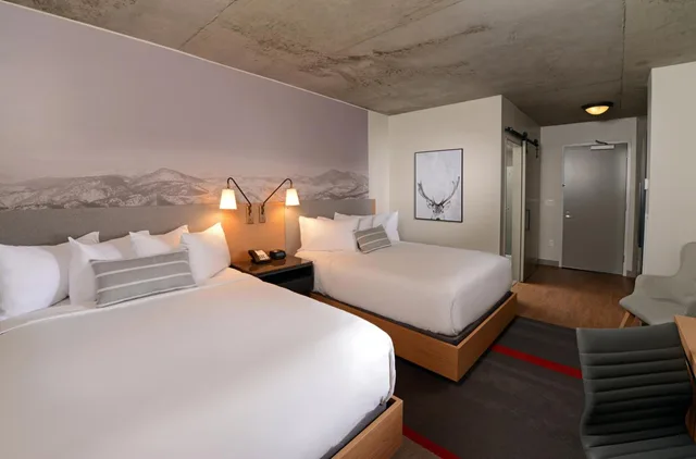 Room, Queen Bed, Urban View, Accessible، Hotel Indigo Denver Downtown - Union Station, an IHG Hotel 1/10
