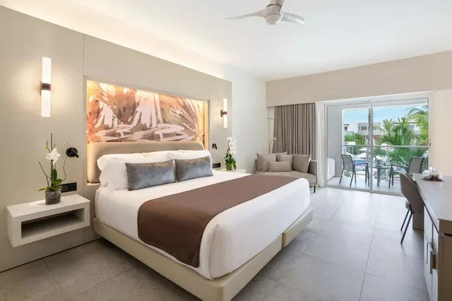 Xhale Club, Junior Suite, King Bed, Tropical View، Breathless Punta Cana Resort & Spa - Adults Only - All Inclusive 1/4
