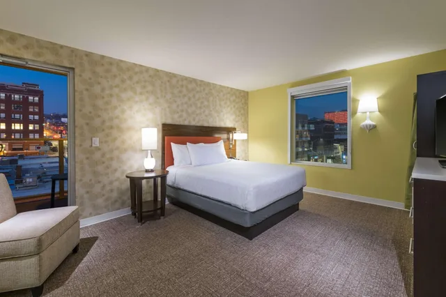 جناح بشرفة بغرفة نوم واحدة، Home2 Suites Kansas City Downtown 1/4