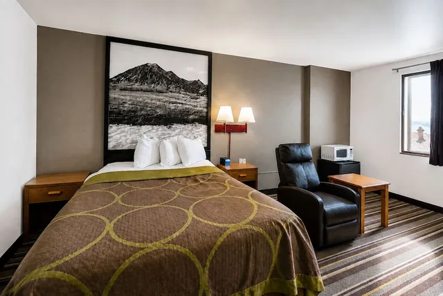 Queen Bed Non-Smoking, Fairbridge Inn And Suites 1/7