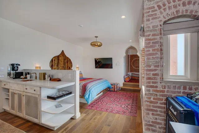 بنغل بسرير كوين بإطلالة على البحر، Venice V Hotel 1/10
