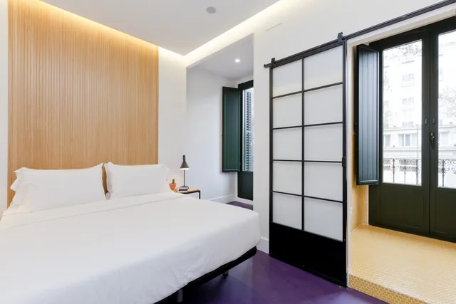 غرفة قياسية بسرير مزدوج أو سريرين منفصلين، HOSTAL BUELTA 2/10