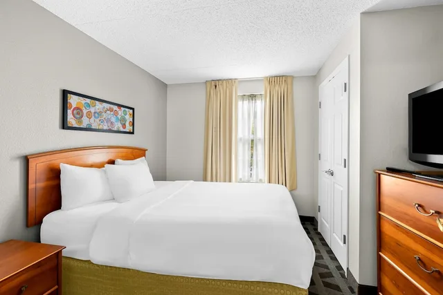 جناح بسريرين كوين، MainStay Suites Middleburg Heights Cleveland Airport 1/9