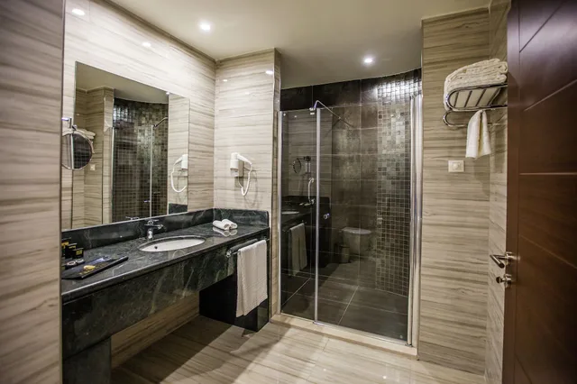 Twin Superior Sea View Room:، JRW Welmond Hotel & Casino Batumi 6/6