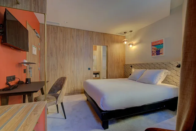 غرفة كلوب، Alex Hotel 1/3