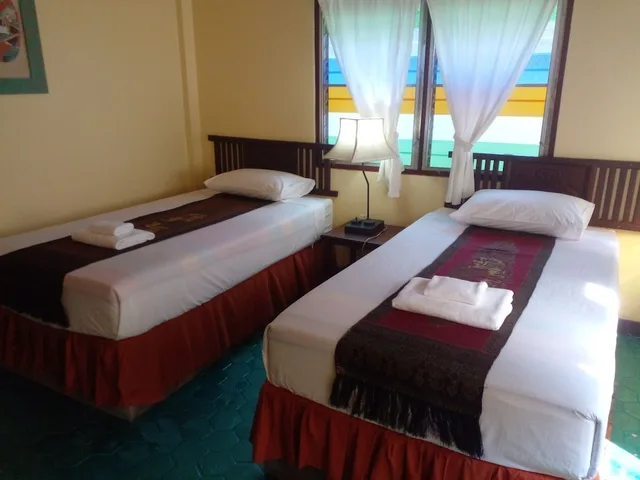 غرفة سوبيريور بسريرين منفصلين، Golden Triangle Palace 1/4