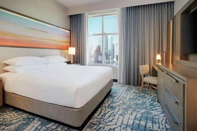 جناح ركني بسرير كينج بغرفتين، Embassy Suites by Hilton Tampa Downtown Convention Center 1/3