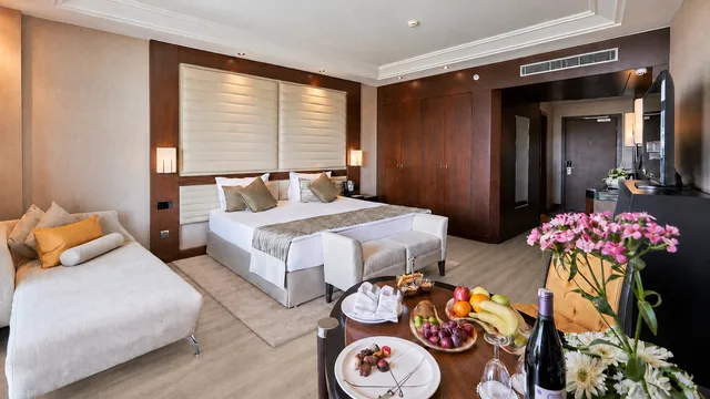 Superior, Triple, Lateral Side Sea View، Calista Luxury Resort 6/10