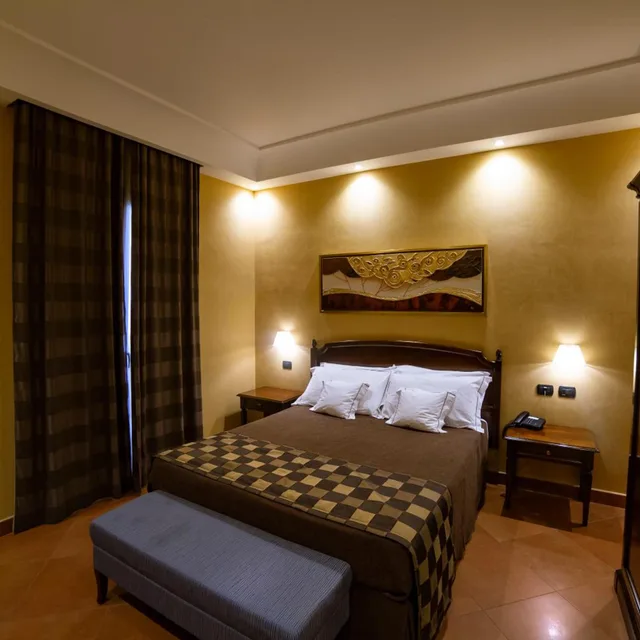 غرفة كلاسيكية بسرير كينج، Artemis Hotel 3/10