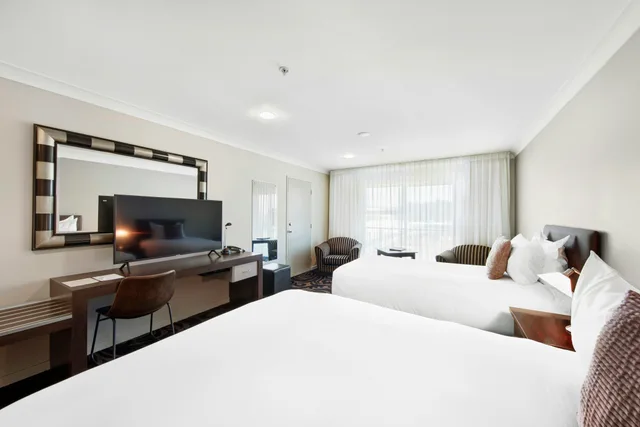 Superior, Single, 2 King Beds، Millennium Hotel New Plymouth Waterfront 1/3