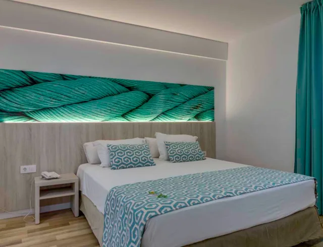 شقة سوبيريور بثلاثة أسرّة بإطلالة على البحر بشرفة بغرفة نوم واحدة، Floramar 6/10