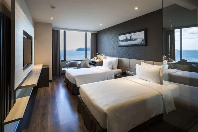 Deluxe, Twin Beds, Partial Sea View, Alana Nha Trang Beach Hotel 3/3