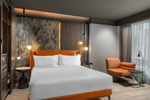 Suite, King Bed, Movenpick Hotel Istanbul Marmara Sea 2/8