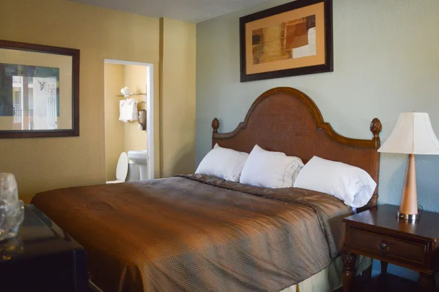 غرفة قياسية بسرير كينج، San Marina Motel 2/2
