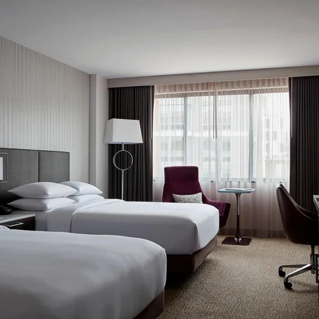 غرفة بسريرين مزدوجين مع دخول صالة النادي، Washington Marriott Georgetown 1/2